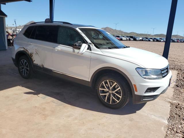 3VV3B7AX5LM122917 - 2020 VOLKSWAGEN TIGUAN SE أبيض صورة 4