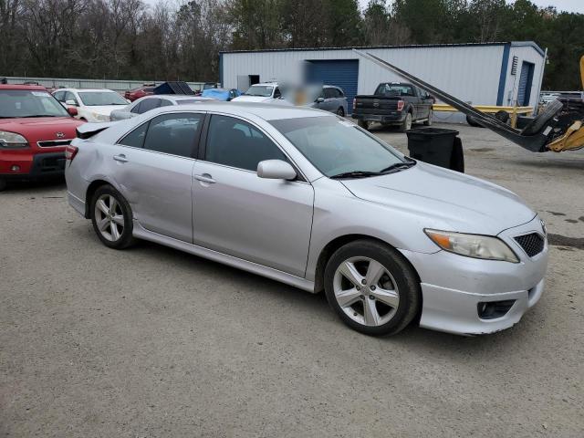 4T1BF3EK6BU684417 - 2011 TOYOTA CAMRY BASE SILVER photo 4