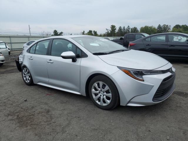 5YFB4MDE5PP072676 - 2023 TOYOTA COROLLA LE SILVER photo 4