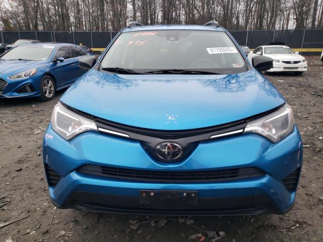 JTMBFREV0JJ189308 - 2018 TOYOTA RAV4 LE BLUE photo 5