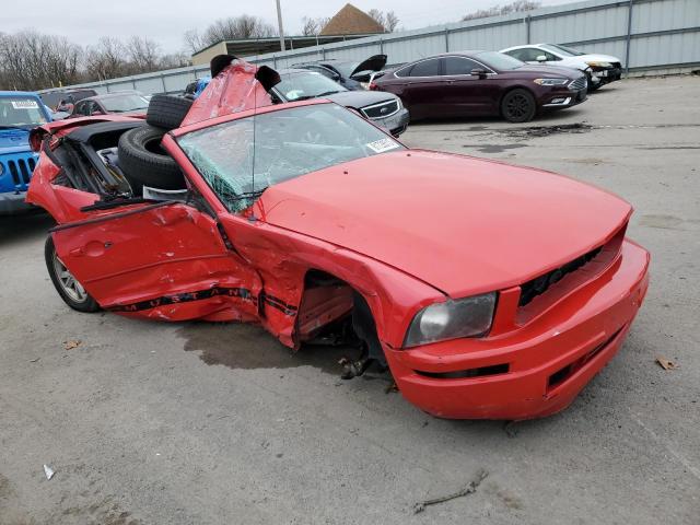 1ZVHT84N185193690 - 2008 FORD MUSTANG RED photo 4