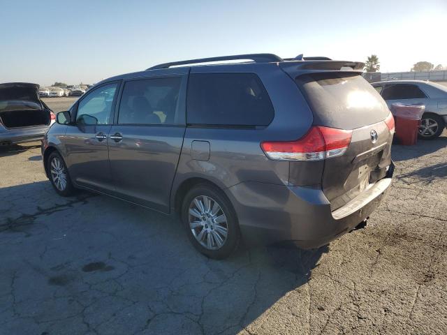 5TDDK3DC5BS004255 - 2011 TOYOTA SIENNA XLE Grau Foto 2
