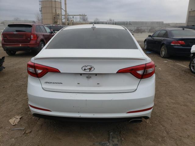 5NPE24AF5FH010593 - 2015 HYUNDAI SONATA SE WHITE photo 6