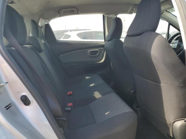 VNKKTUD32GA069358 - 2016 TOYOTA YARIS L ვერცხლისფერი ფოტო 10