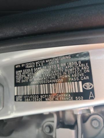 VNKKTUD32GA069358 - 2016 TOYOTA YARIS L ვერცხლისფერი ფოტო 12