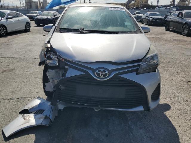 VNKKTUD32GA069358 - 2016 TOYOTA YARIS L ვერცხლისფერი ფოტო 5