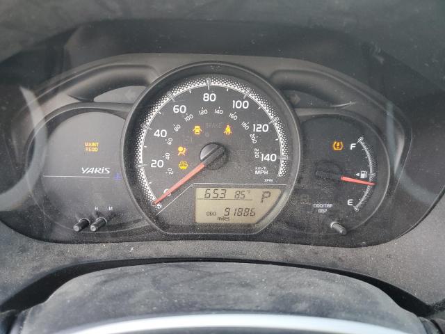 VNKKTUD32GA069358 - 2016 TOYOTA YARIS L ვერცხლისფერი ფოტო 9