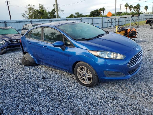 3FADP4BJXJM131855 - 2018 FORD FIESTA SE BLUE photo 4