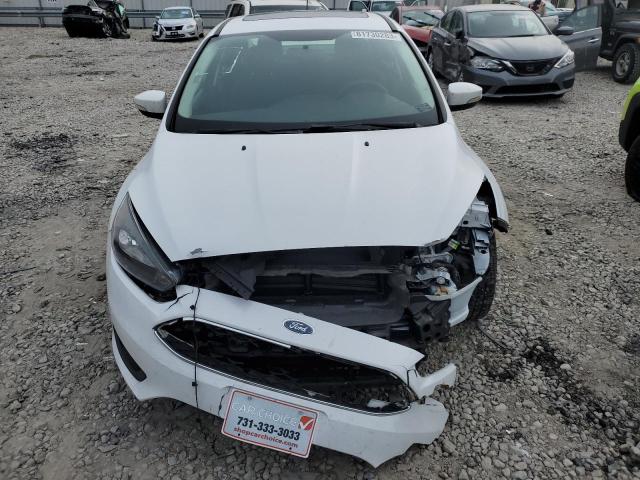 1FADP3H23HL346791 - 2017 FORD FOCUS SEL WHITE photo 5