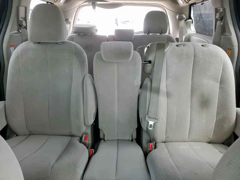 5TDKK3DCXDS304562 - 2013 TOYOTA SIENNA LE أبيض صورة 10