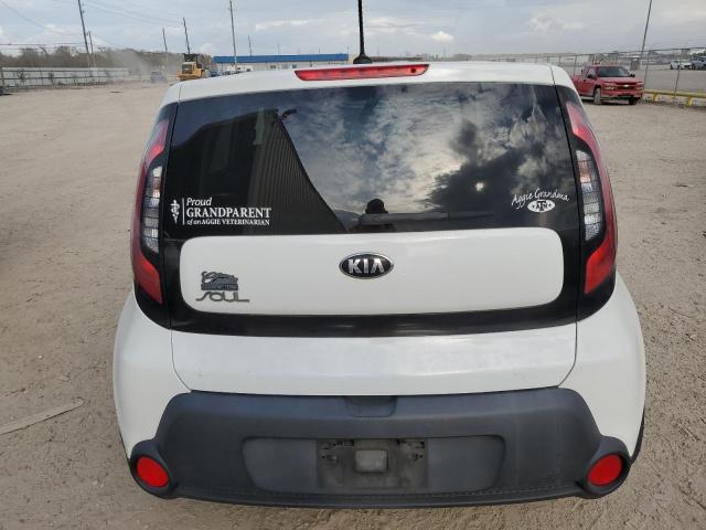 KNDJN2A27F7114885 - 2015 KIA SOUL WHITE photo 6