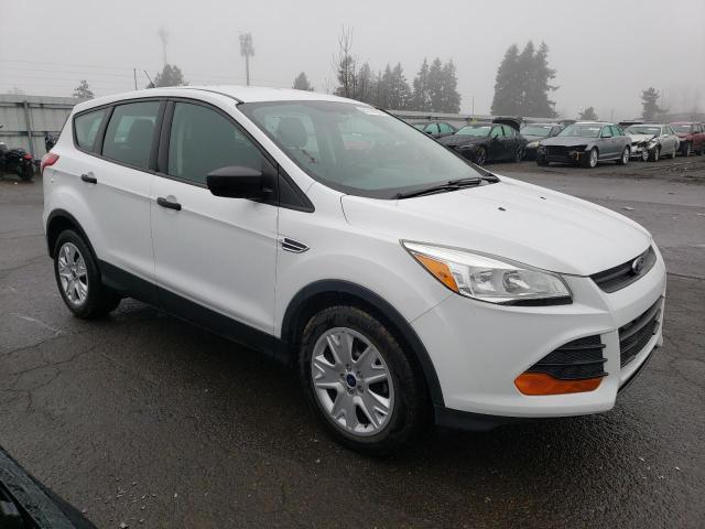 1FMCU0F73GUB33503 - 2016 FORD ESCAPE S WHITE photo 4