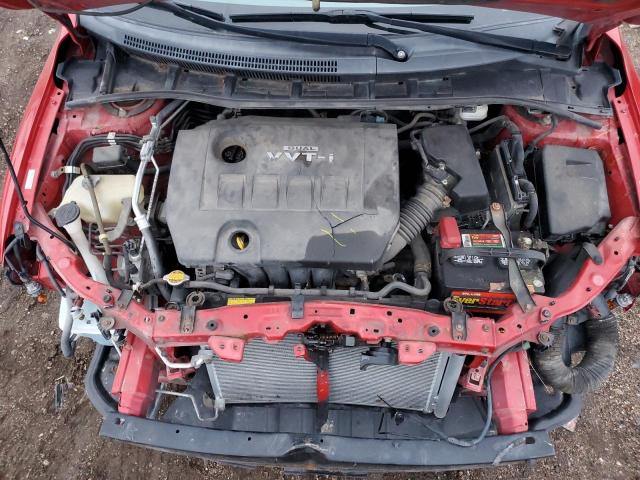 1NXBU4EE5AZ263731 - 2010 TOYOTA COROLLA BASE RED photo 11