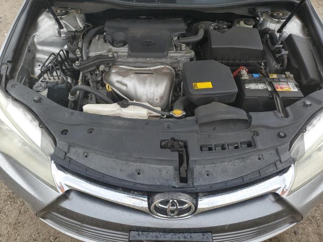 4T4BF1FK5FR477516 - 2015 TOYOTA CAMRY LE SILVER photo 11