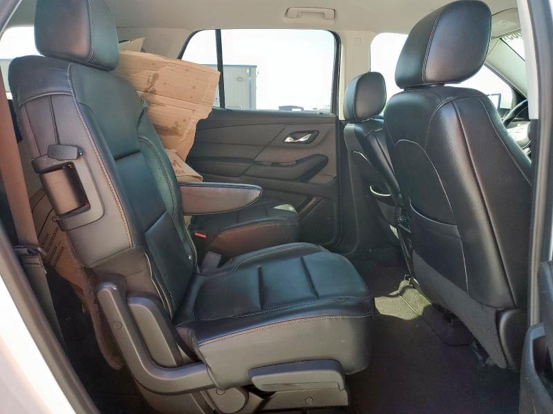 1GNERHKW1KJ166219 - 2019 CHEVROLET TRAVERSE LT WHITE photo 11