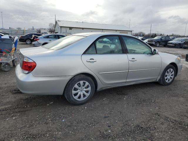 4T1BE32K25U081217 - 2005 TOYOTA CAMRY LE SILVER photo 3