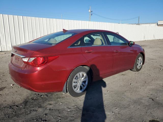 5NPEB4AC7BH011017 - 2011 HYUNDAI SONATA GLS RED photo 3