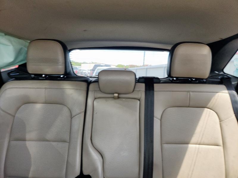 1FMCU0H67LUA31300 - 2020 FORD ESCAPE SEL WHITE photo 10