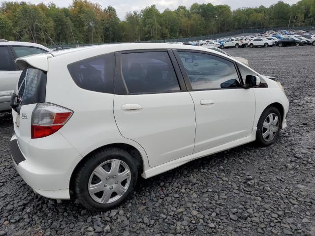 JHMGE8H54DC057397 - 2013 HONDA FIT SPORT WHITE photo 3