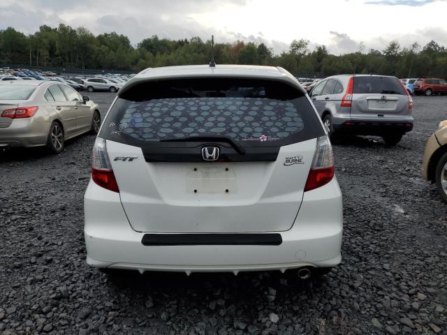 JHMGE8H54DC057397 - 2013 HONDA FIT SPORT WHITE photo 6