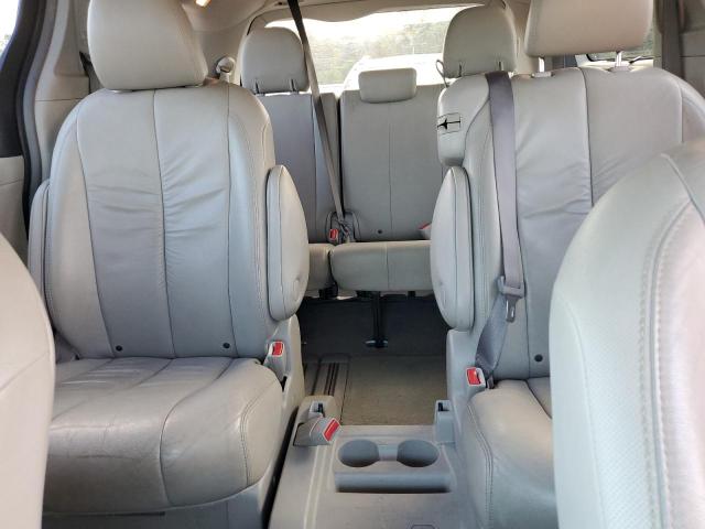 5TDYK3DCXBS047118 - 2011 TOYOTA SIENNA XLE ვერცხლისფერი ფოტო 10