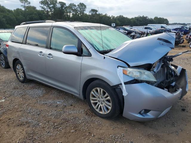 5TDYK3DCXBS047118 - 2011 TOYOTA SIENNA XLE ვერცხლისფერი ფოტო 4