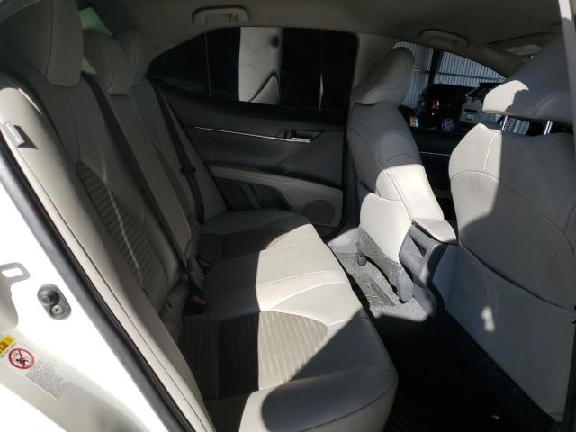 JTNB11HK0J3058767 - 2018 TOYOTA CAMRY L Beyaz fotoğraf 10