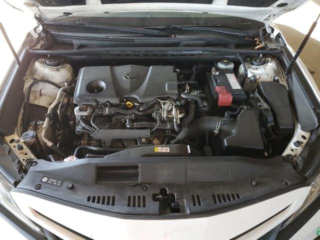 JTNB11HK0J3058767 - 2018 TOYOTA CAMRY L Beyaz fotoğraf 11