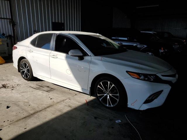 JTNB11HK0J3058767 - 2018 TOYOTA CAMRY L Beyaz fotoğraf 4