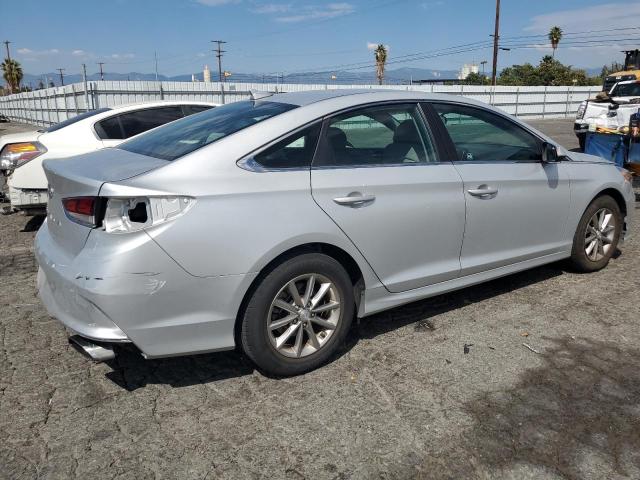 5NPE24AF1KH787685 - 2019 HYUNDAI SONATA SE Серебристый фото 3