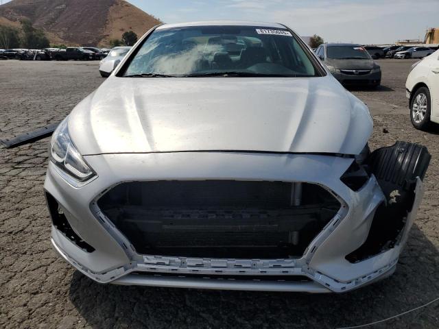 5NPE24AF1KH787685 - 2019 HYUNDAI SONATA SE Серебристый фото 5