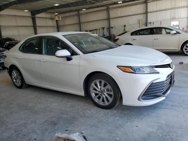 4T1C11AK3PU807255 - 2023 TOYOTA CAMRY LE 白色 照片 4