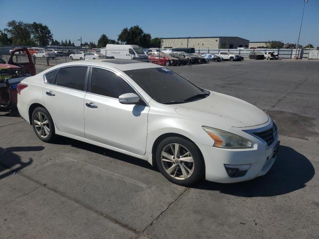 1N4AL3AP2DN530624 - 2013 NISSAN ALTIMA 2.5 Սպիտակ լուսանկար 4