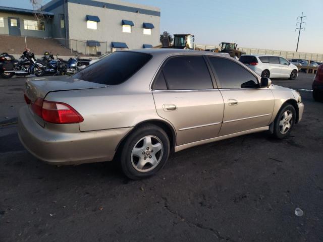 1HGCG1657YA020898 - 2000 HONDA ACCORD EX GOLD photo 3