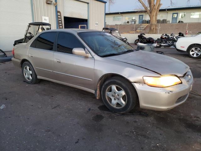 1HGCG1657YA020898 - 2000 HONDA ACCORD EX GOLD photo 4