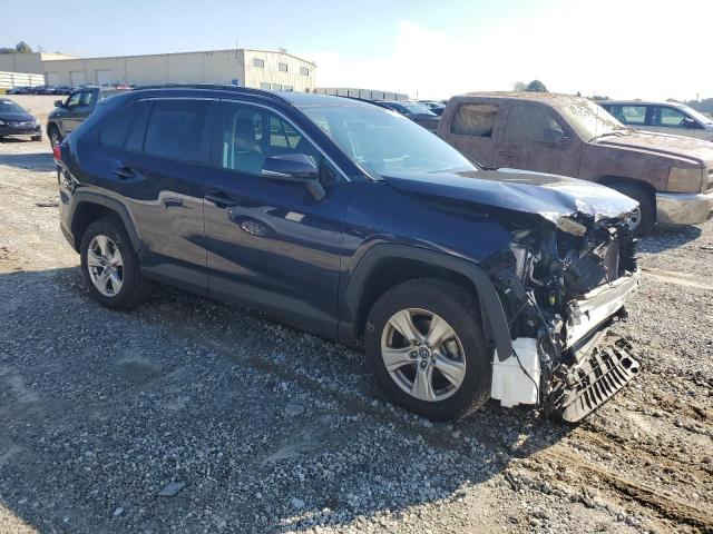 2T3W1RFV2MW119801 - 2021 TOYOTA RAV4 XLE ლურჯი ფოტო 4