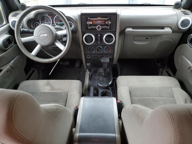 1J4GA591X8L621061 - 2008 JEEP WRANGLER U SAHARA BLACK photo 8