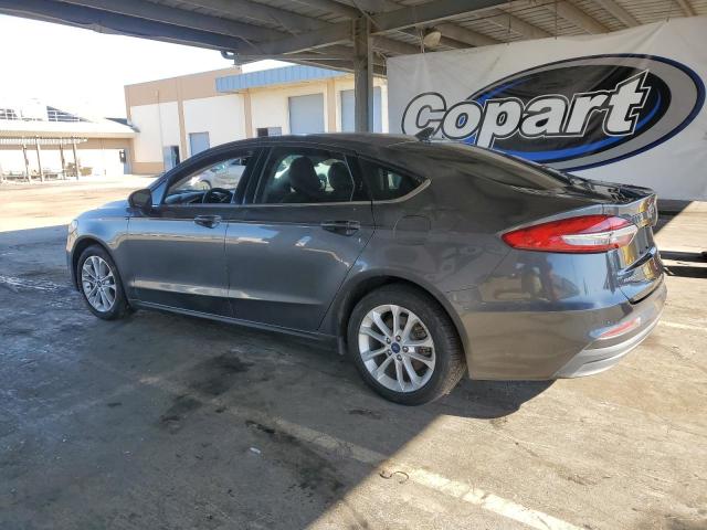 3FA6P0LU4LR236066 - 2020 FORD FUSION SE GRAY photo 2