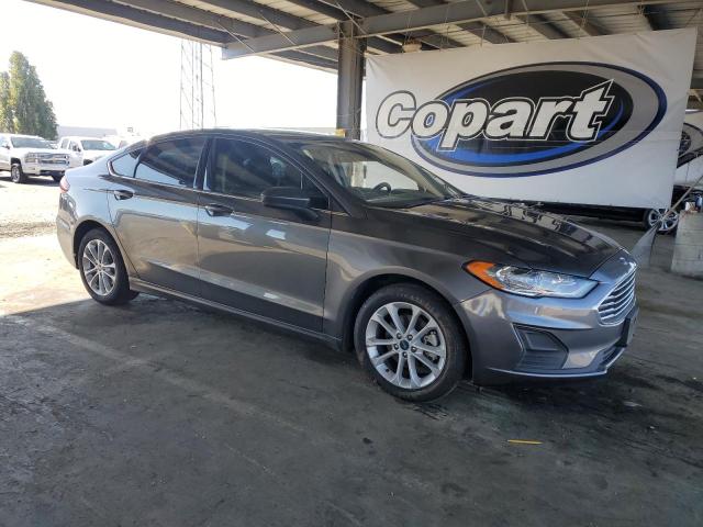 3FA6P0LU4LR236066 - 2020 FORD FUSION SE GRAY photo 4