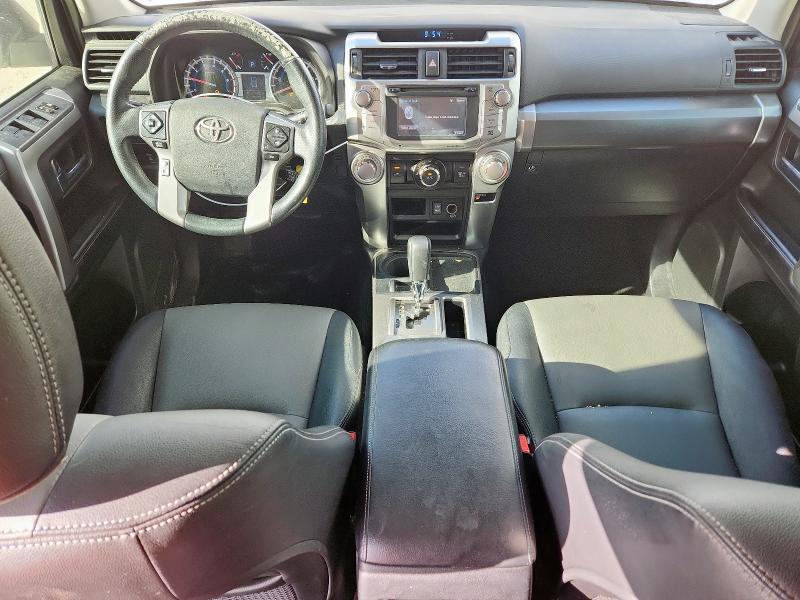 JTEZU5JR2G5118209 - 2016 TOYOTA 4RUNNER SR5 WHITE photo 8