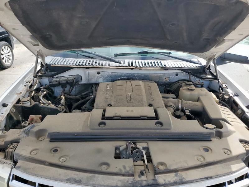 5LMJJ2H52BEJ01570 - 2011 LINCOLN NAVIGATOR WHITE photo 11