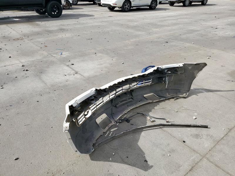 5LMJJ2H52BEJ01570 - 2011 LINCOLN NAVIGATOR WHITE photo 12