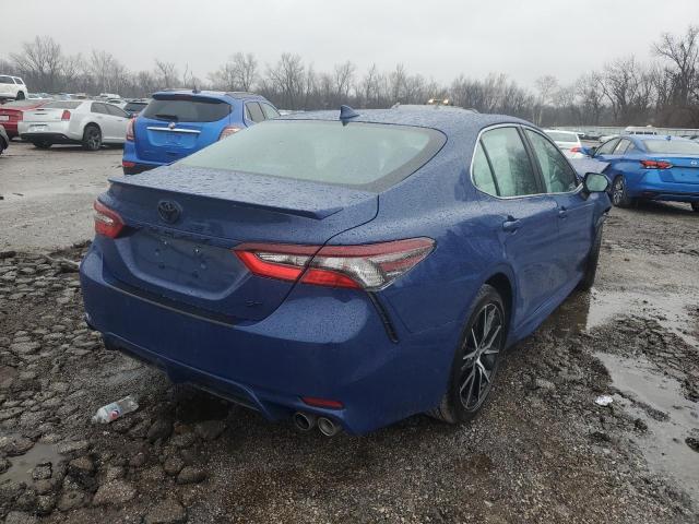 4T1G11AK3RU208036 - 2024 TOYOTA CAMRY SE NIGHT SHADE BLUE photo 3