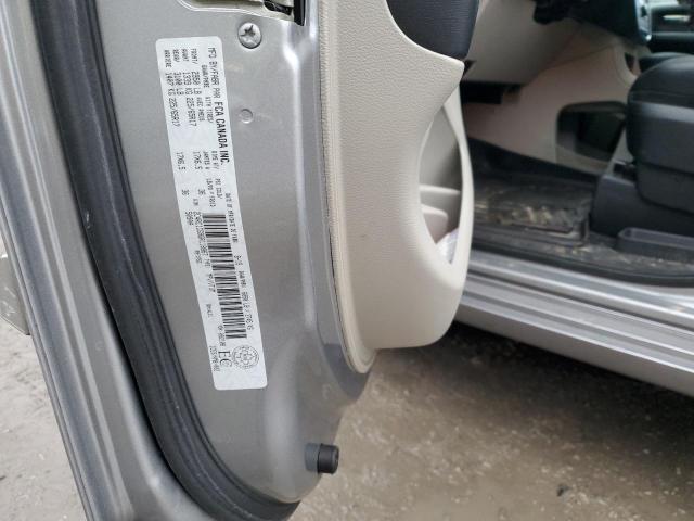 2C4RC1CG9GR118867 - 2016 CHRYSLER TOWN & COU TOURING L SILVER photo 13