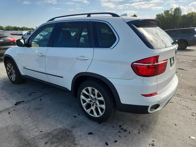 5UXZV4C58D0B11183 - 2013 BMW X5 XDRIVE35I WHITE photo 2