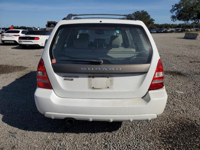 JF1SG65695H718911 - 2005 SUBARU FORESTER 2.5XS Белый фото 6