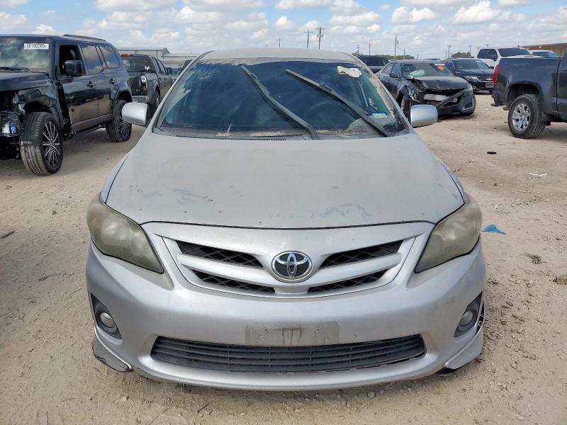 2T1BU4EE1BC651624 - 2011 TOYOTA COROLLA BASE Gümüş foto 5