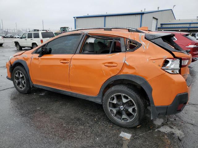 JF2GTADC8JH336290 - 2018 SUBARU CROSSTREK PREMIUM ORANGE photo 2