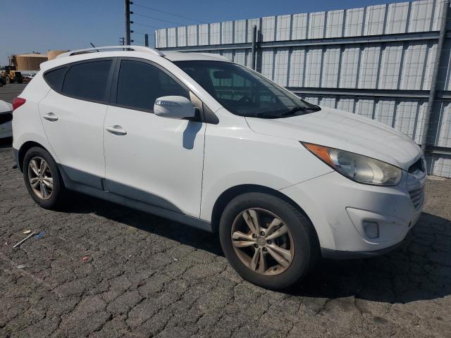 KM8JU3AC3DU760064 - 2013 HYUNDAI TUCSON GLS WHITE photo 4