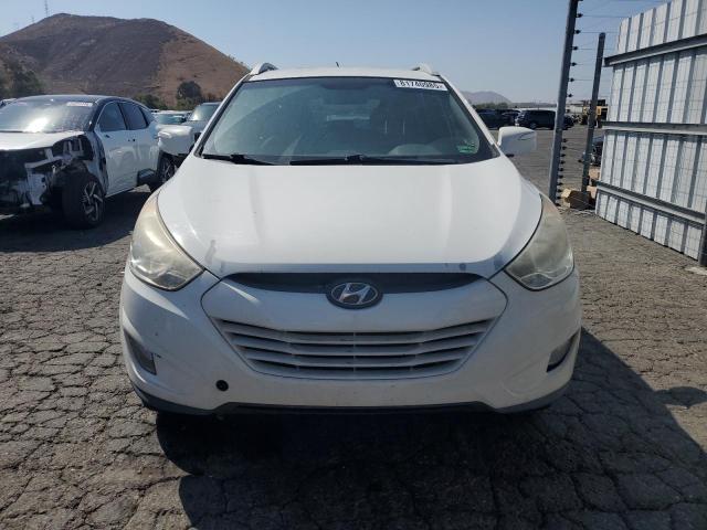 KM8JU3AC3DU760064 - 2013 HYUNDAI TUCSON GLS WHITE photo 5